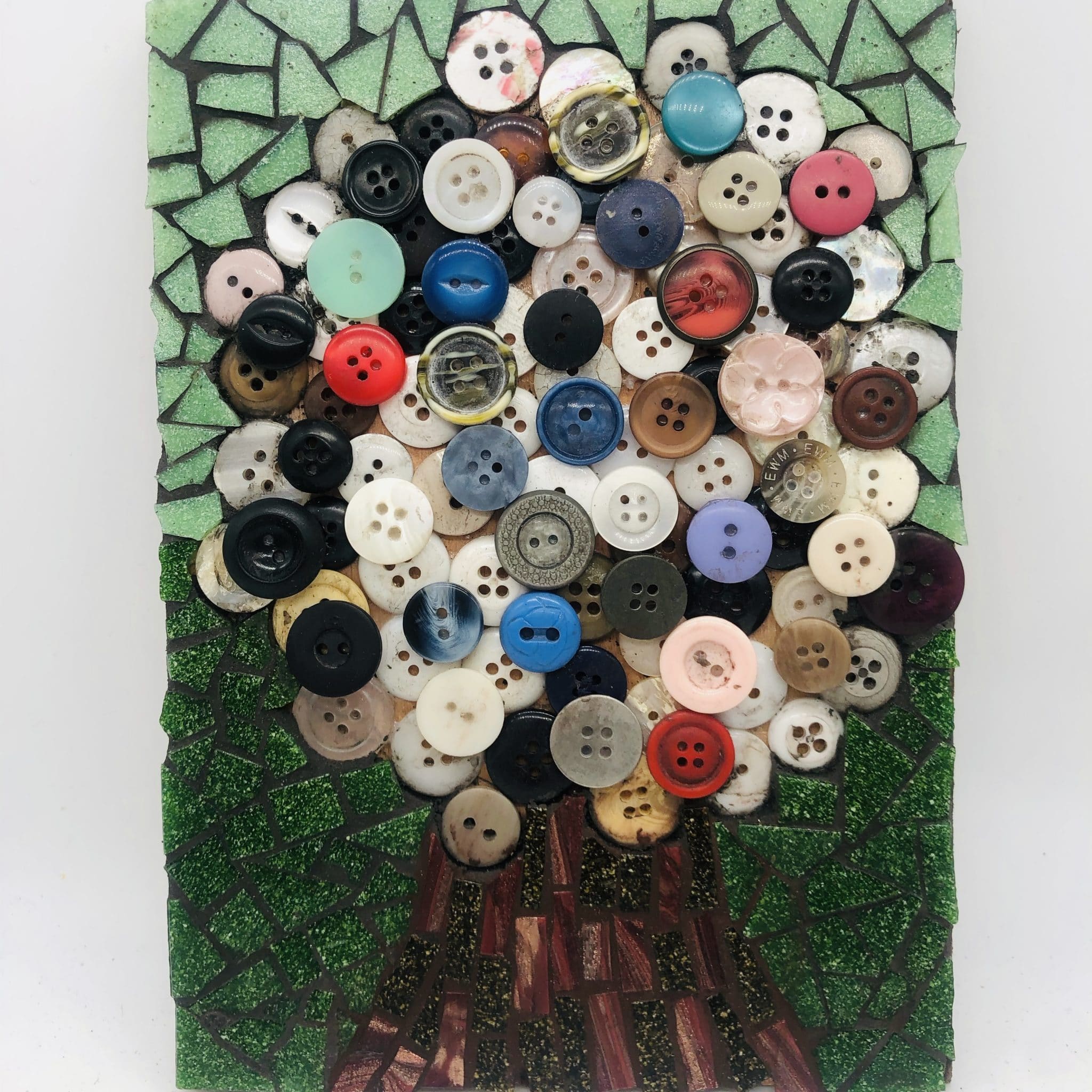 Tree mosaic picture using buttons and mosaic pieces